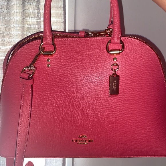 Coach - Picture 2 of 9